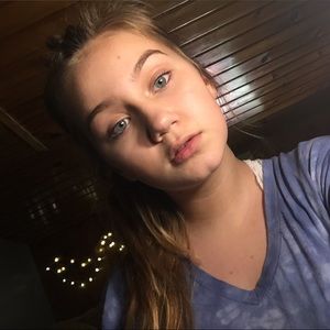 Meet your Posher, Elli